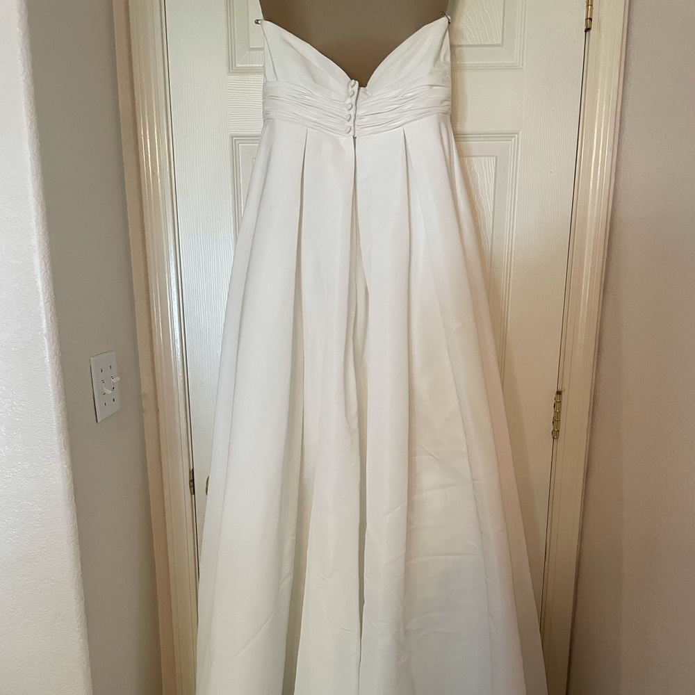Wedding dress